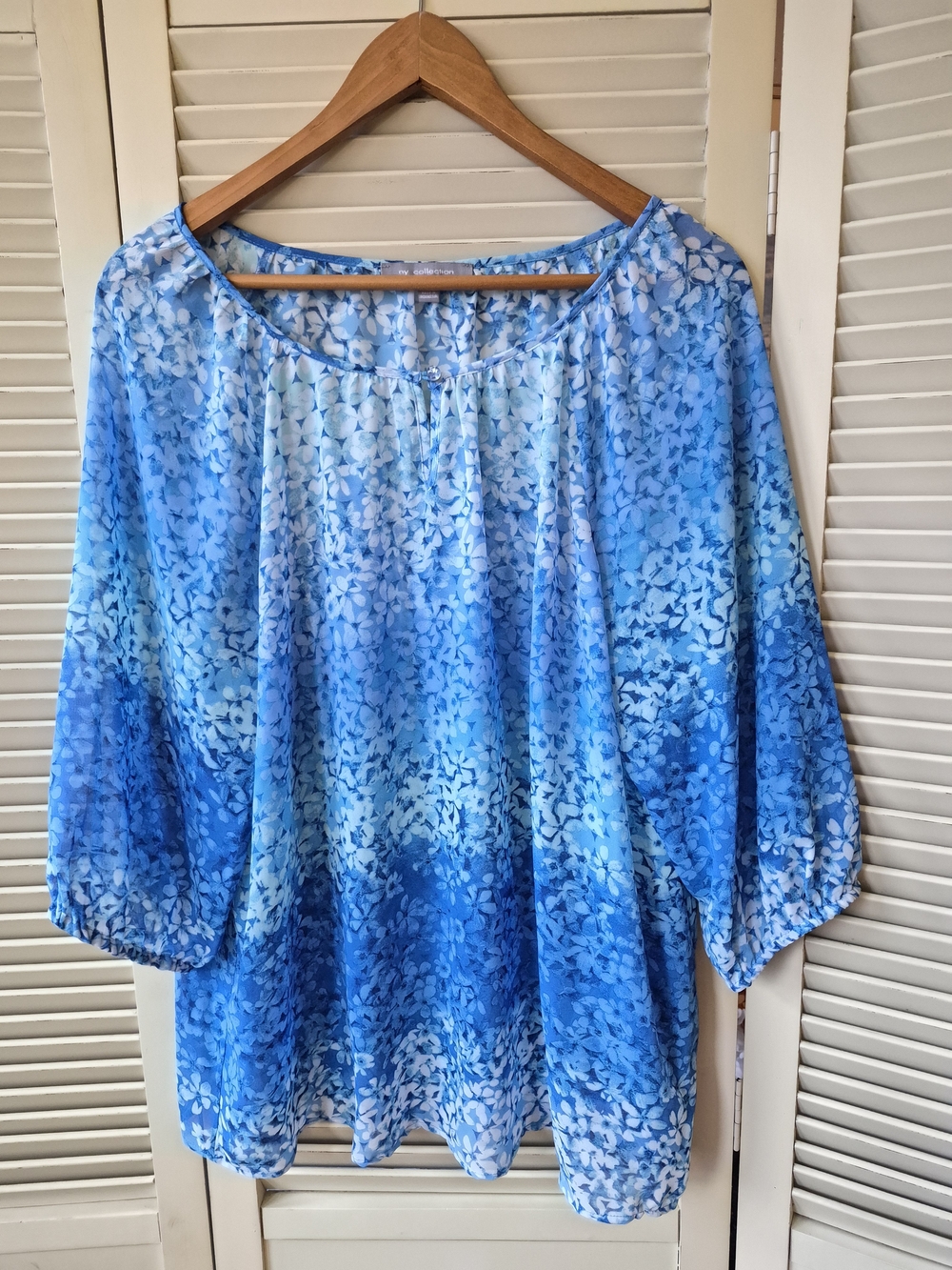 NY Collection Blue Floral Top Size Large